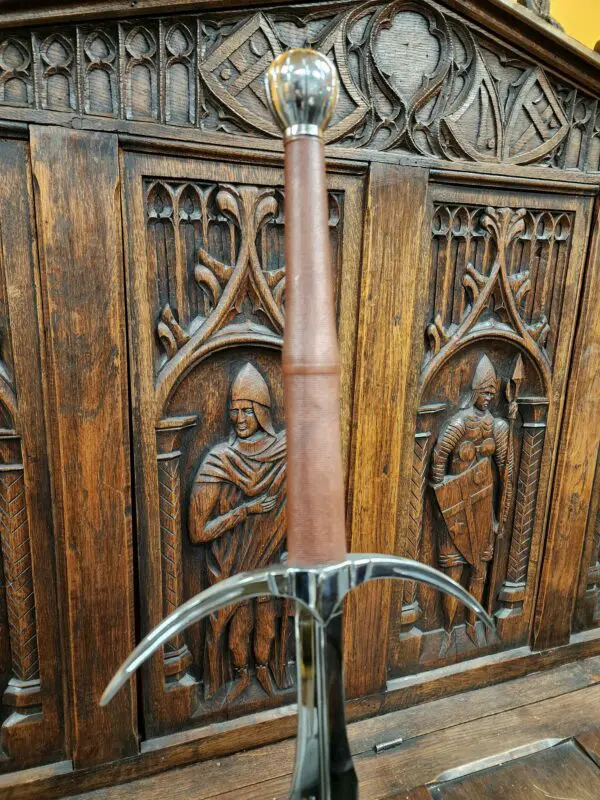 two-handed-medieval-sword-on-sale-98830 (1)