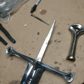 anduril-sword-tang-peened-1309-darksword-armory
