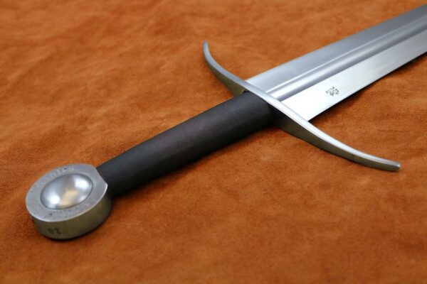 14th-century-medieval-sword-medieval-weapon-1354-pommel-peen