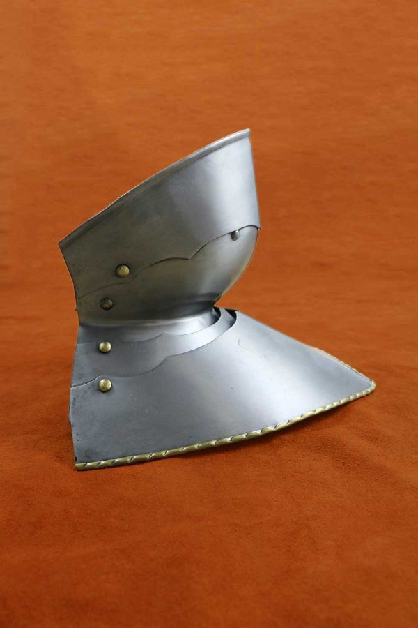 medieval-armor-bevor-darksword-armory-4