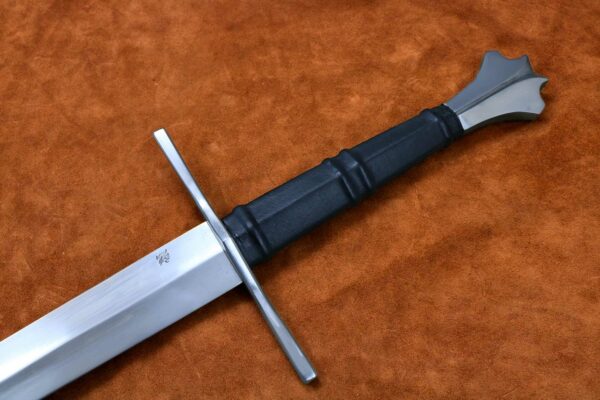 two-handed-medieval-sword-medieval-weapon-longsword-1332-hilt