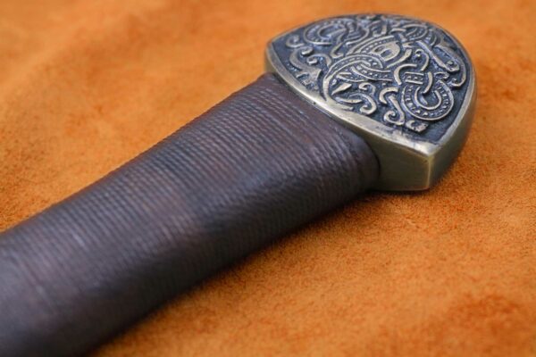 11th-century-viking-sword-medieval-weapon-1335-pommel