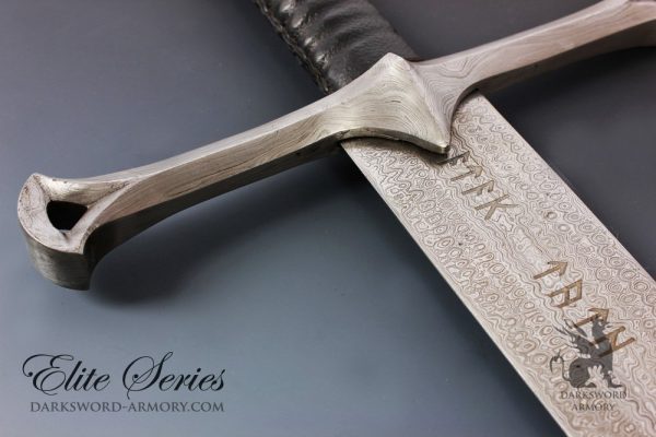 lord-of-the-rings-anduril-sword