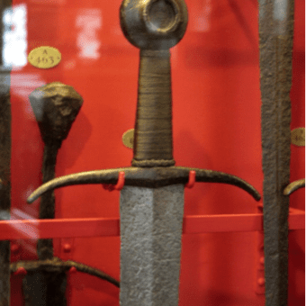 arming-sword-medieval-museum-antique-historically-accurate