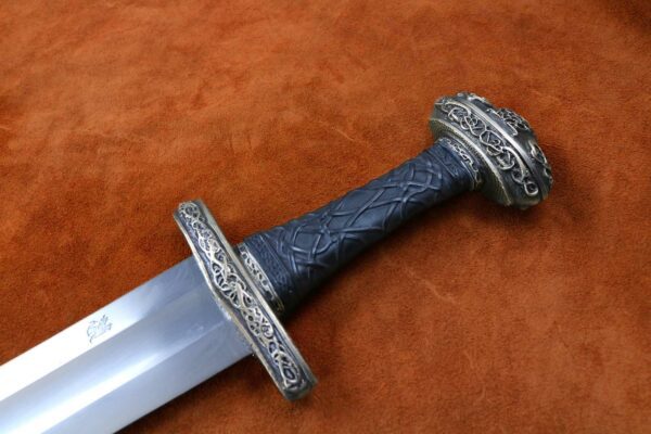 the-einar-medieval-viking-sword-medieval-weapon-1338-hilt