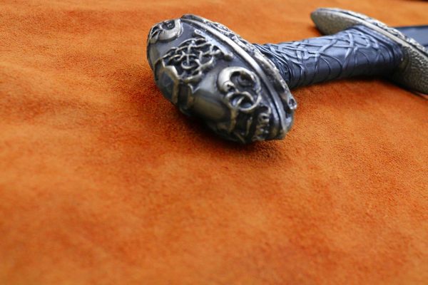 the-einar-medieval-viking-sword-medieval-weapon-1338-pommel the-einar-medieval-viking-sword-medieval-weapon-1338-pommel