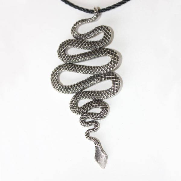 snak-pendant-2-jewelry