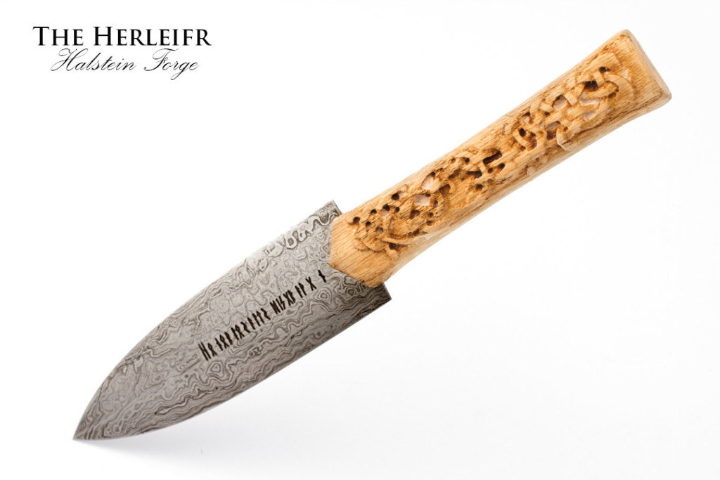 https://www.darksword-armory.com/wp-content/uploads/2016/04/1908-hand-forged-viking-dagger-damascus-steel-dagger-herleifr.jpg