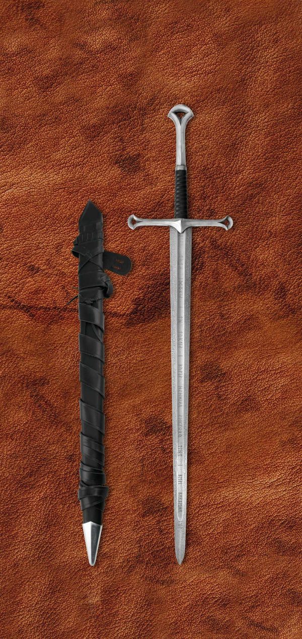 the-damascus-anduril-lord-of-the-rings-sword-lotr-1603-scabbard