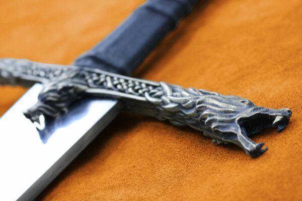 the-eindride-lone-wolf-sword-guard