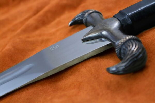erland-sword-medieval-sweapon-1547-blade-profile