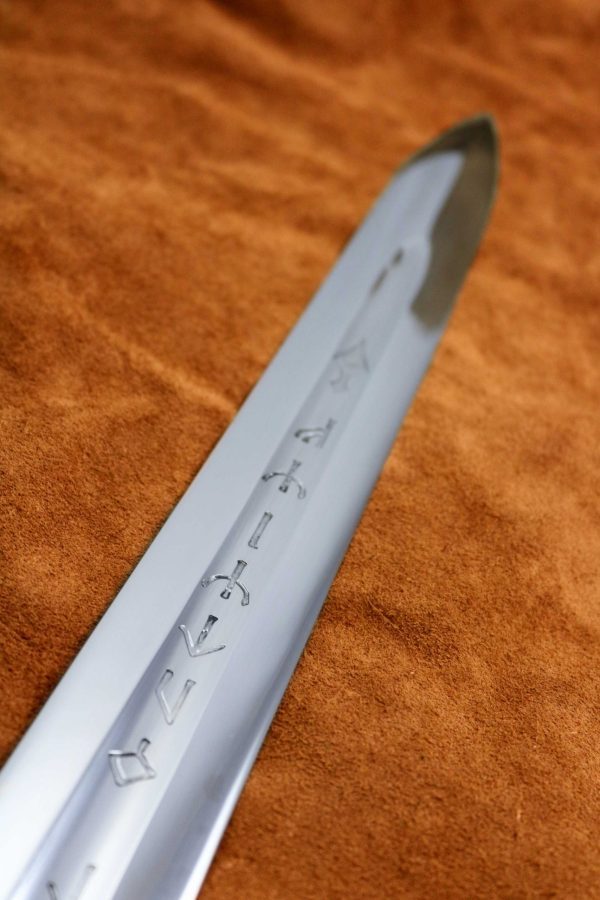 erland-sword-medieval-sweapon-1547-blade erland-sword-medieval-sweapon-1547-blade