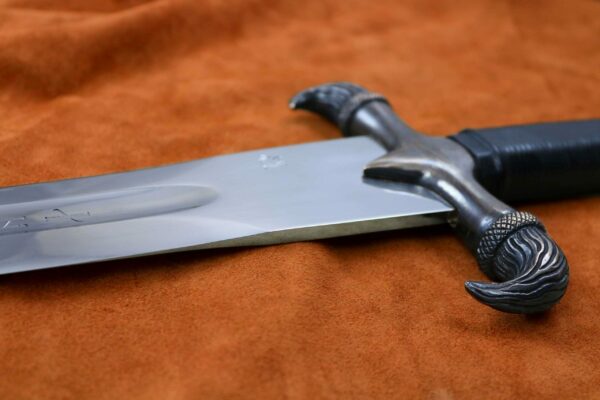erland-sword-medieval-sweapon-1547-blade-sideview