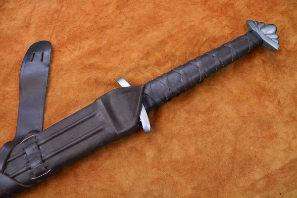 the-gaurdlan-two-handed-viking-sword-medieval-weapon-1342-hilt-scabbard the-gaurdlan-two-handed-viking-sword-medieval-weapon-1342-hilt-scabbard