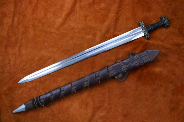 oslo-medieval-sword-weapon-blade-1308-darksword-armory-6