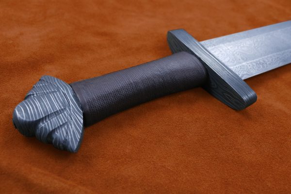 damascus-ulfberht-sword-medieval-weapon-viking-sword-pommel damascus-ulfberht-sword-medieval-weapon-viking-sword-pommel