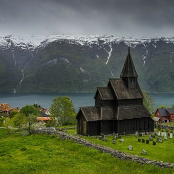 thumbnail_urnes-stave-church-norway_l