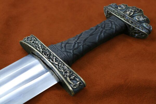 urnes-stave-viking-sword-medieval-weapon-1526-darksword-armory-11