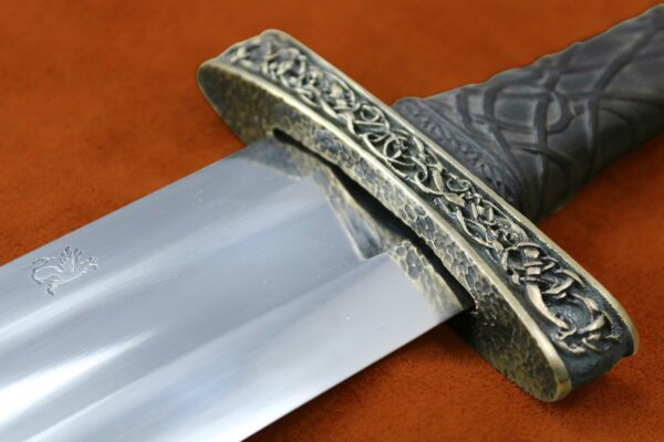 urnes-stave-viking-sword-medieval-weapon-1526-darksword-armory-2