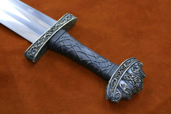 urnes-stave-viking-sword-medieval-weapon-1526-darksword-armory-3