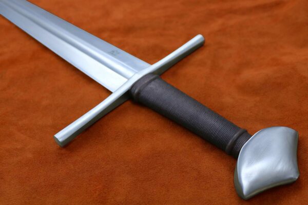 1314-the-earl-medieval-sword-mid-13th-century-sword-darksword-armory-3