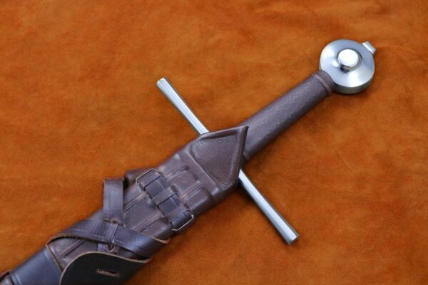 the-duke-medieval-sword-weapon-darksword-armory-1