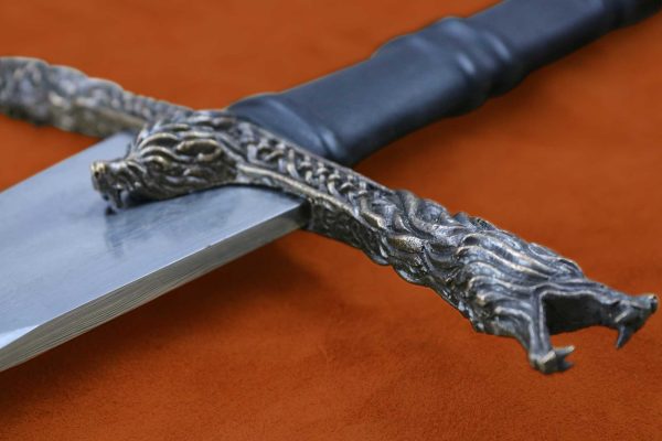 eindride-folded-steel-sword-medieval-sword-wolf-sword-medieval-weapon-darksword-armory-5 eindride-folded-steel-sword-medieval-sword-wolf-sword-medieval-weapon-darksword-armory-5