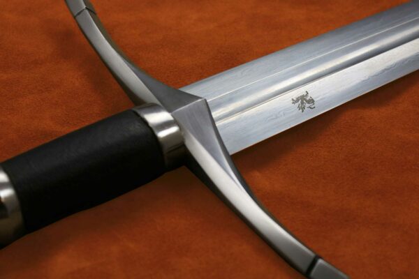 folded-steel-ranger-sword-medieval-weapon-darksword-armory-6