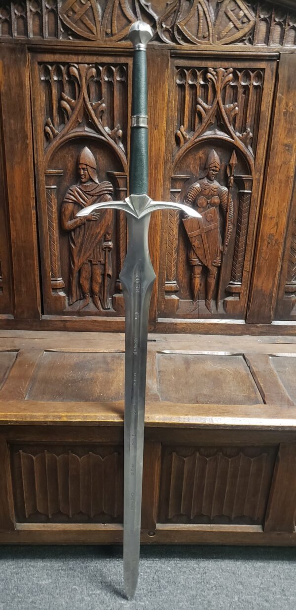 Sale item: The Vindaaris Sword (98716)