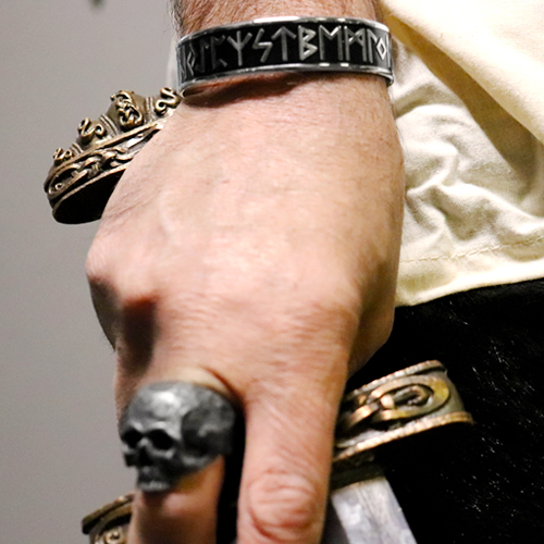 4052-half-viking-warrior-skull-ring