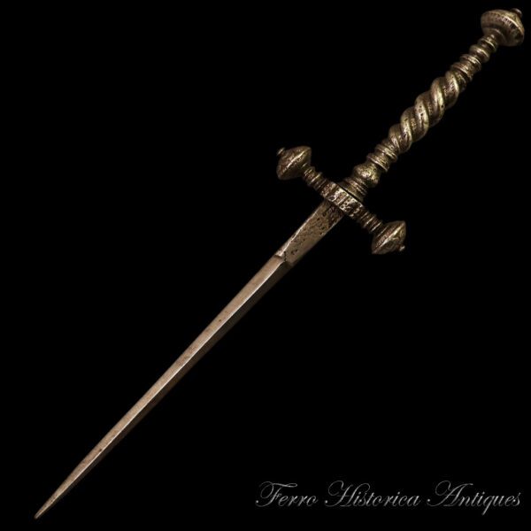 Renaissance-stiletto-antique-dagger-1-88107 (2)