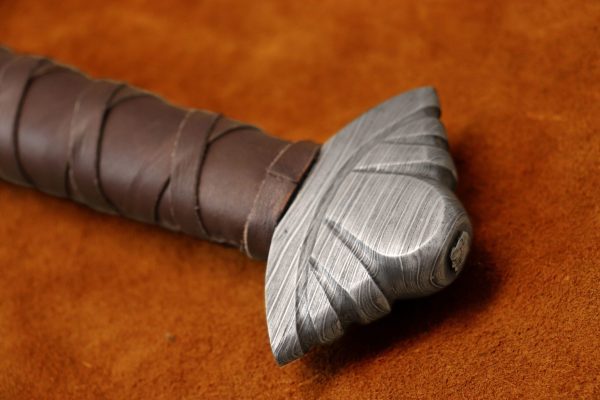 damascus-steel-viking-sword--pommel-1621 damascus-steel-viking-sword--pommel-1621