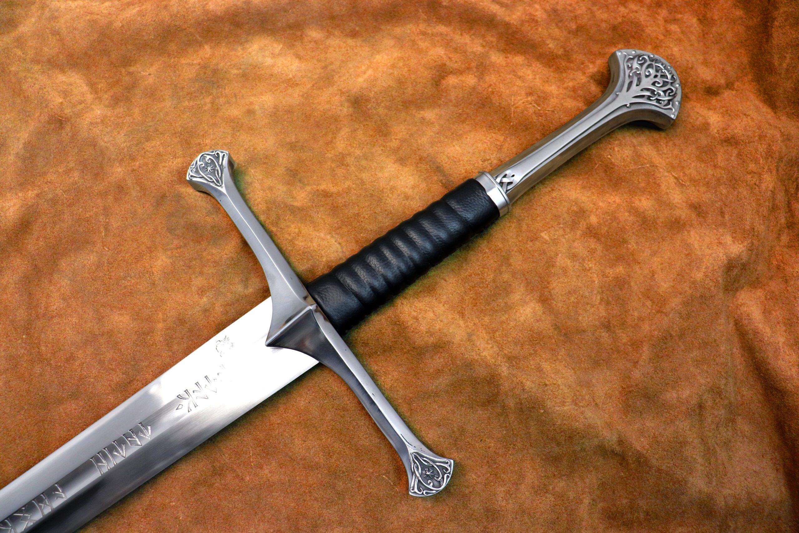 Battle Ready Anduril Sword I By Bladesmiths Darksword armory
