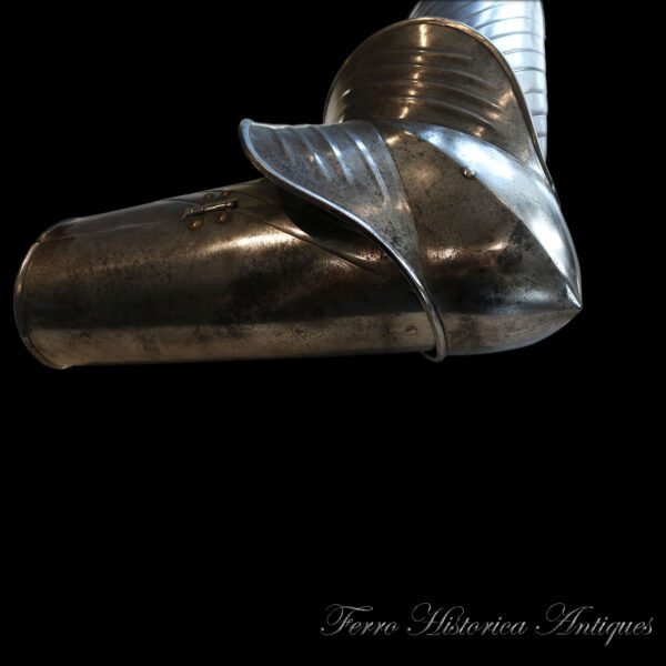 victorian-armor-vambrace-88114-2