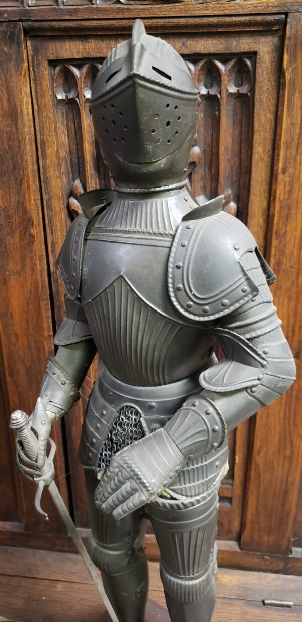 victorian-medieval-armor (1)