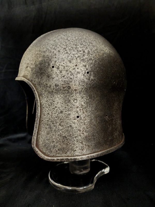antique-Italian-medieval-helmet-barbuta-88131 (7) antique-Italian-medieval-helmet-barbuta-88131 (7)