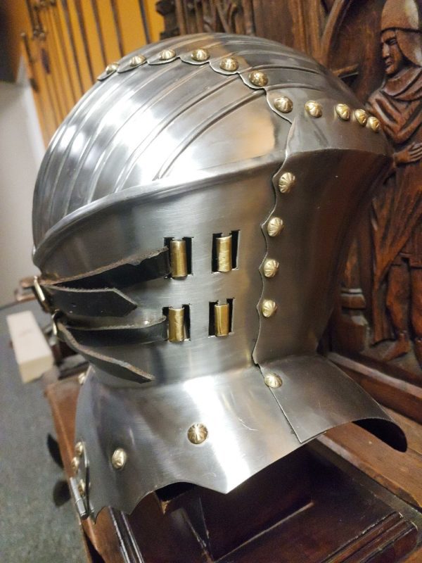 jousting-helmet-armor-98766 (4) jousting-helmet-armor-98766 (4)
