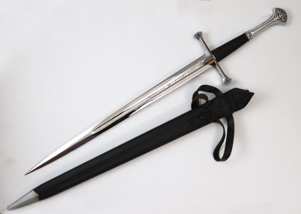 lord-of-the-rings-anduril-short-sword-dagger-7 lord-of-the-rings-anduril-short-sword-dagger-7