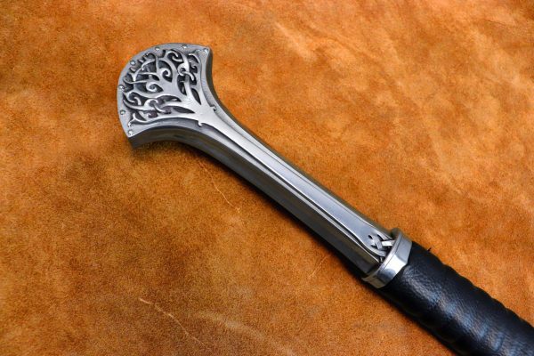 1309-lord-of-the-rings-weapon-anduril-battle-ready-sword-scaled 1309-lord-of-the-rings-weapon-anduril-battle-ready-sword-scaled