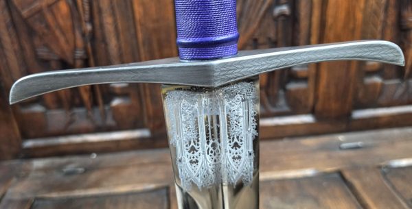 Alternative view of (Sale Sword  ) The High Cleric Longsword  (#98919)