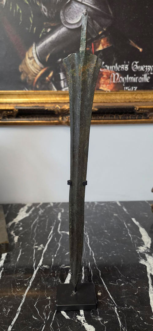 antique-bronze-age-dagger-ancient-greek-lurastian-dagger