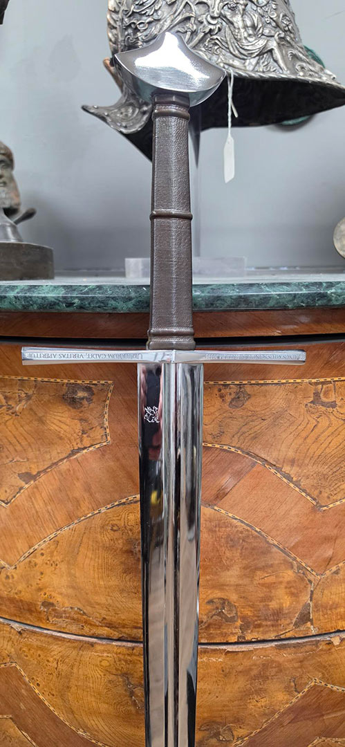 Alternative view of (Sale Sword  ) The Truth Seeker  (#98911)