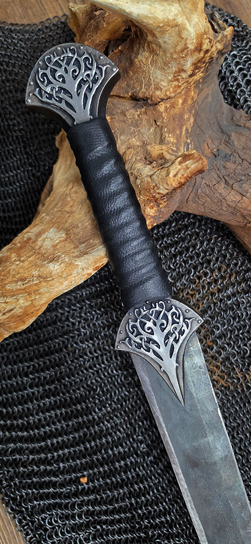 lord-of-the-rings-orc-sword-98950-3 lord-of-the-rings-orc-sword-98950-3