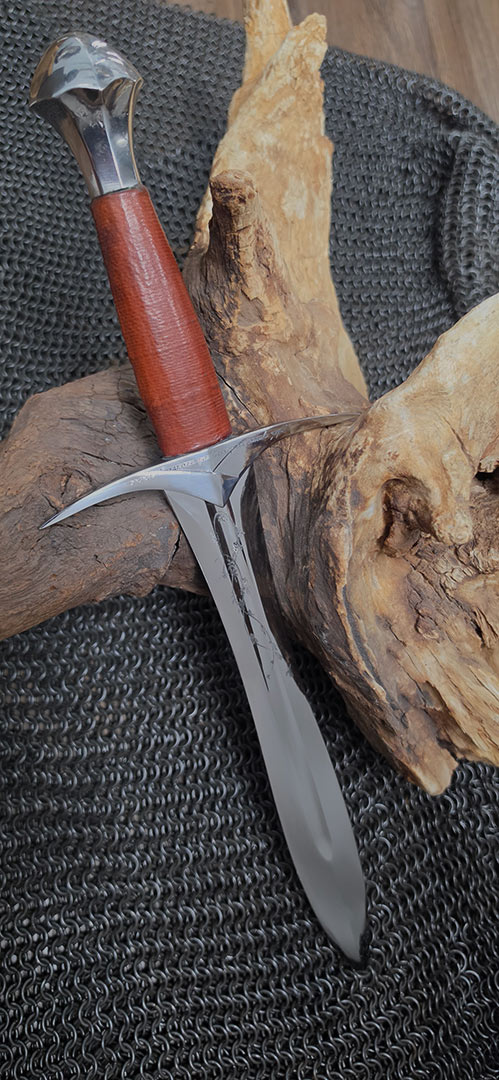 lord-of-the-rings-sting-dagger-on-sale-5-98946 lord-of-the-rings-sting-dagger-on-sale-5-98946