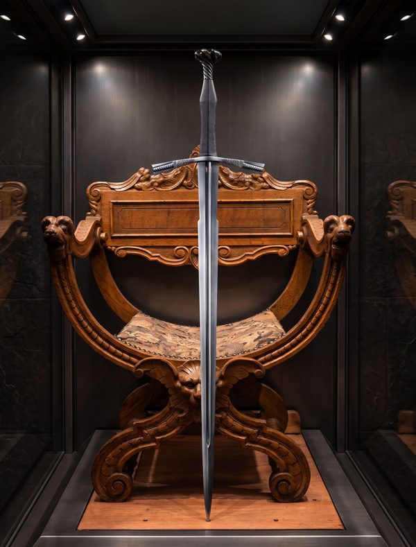15th-c-blackend-longsword-98967-8