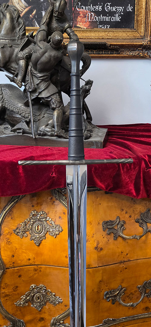 98975-two-handed-sword-on-sale-3